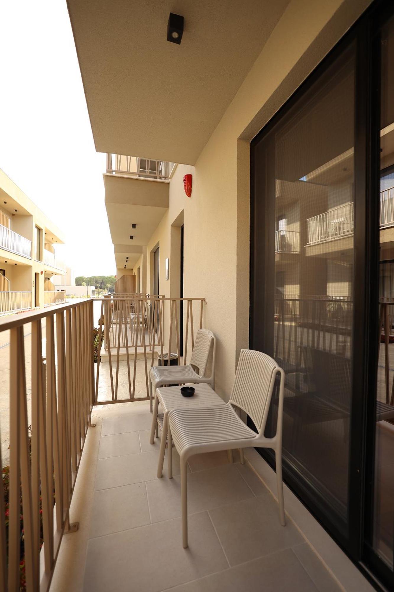 Amber Village Spille Exterior foto